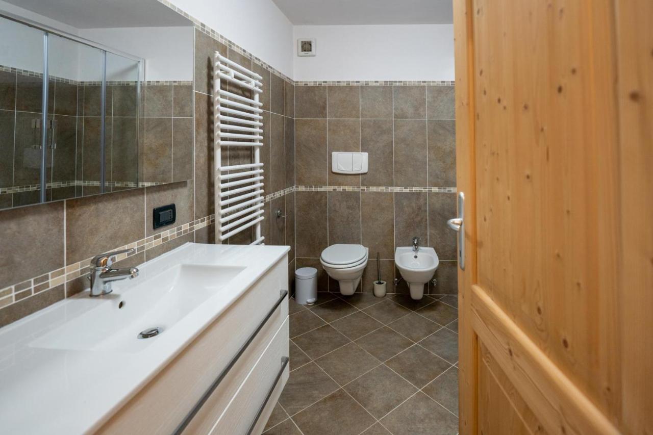 Casa Beba - Agenzia Dolomiti Affitti Daire Cavalese Dış mekan fotoğraf