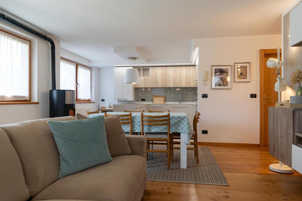 Casa Beba - Agenzia Dolomiti Affitti Daire Cavalese Dış mekan fotoğraf